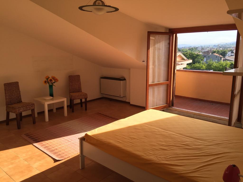Mansarda Mare Apartment Altidona Bilik gambar
